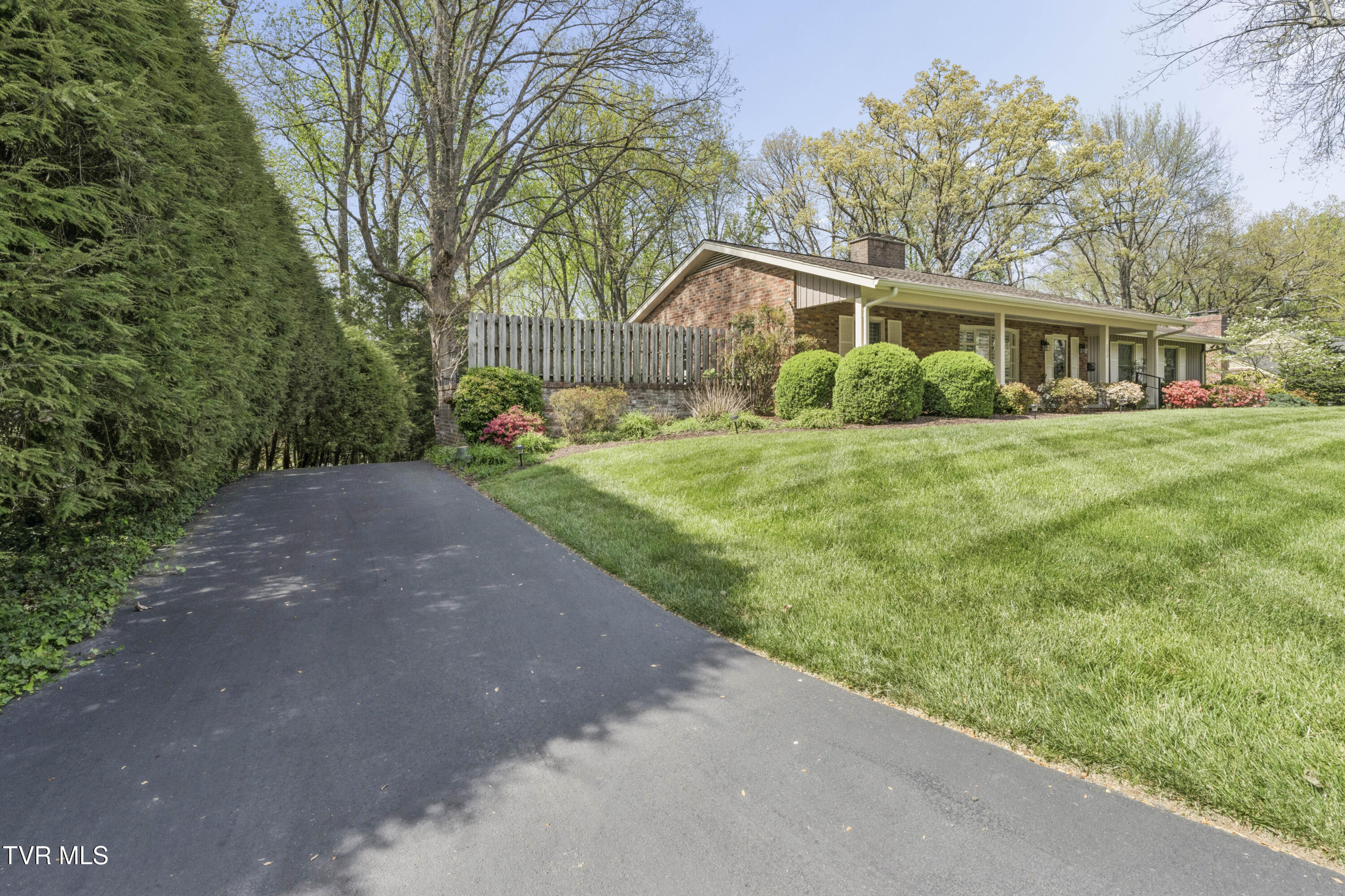 303 Hillside Road Johnson City, TN 37601 - Photo 58 of 70 Hillside--52