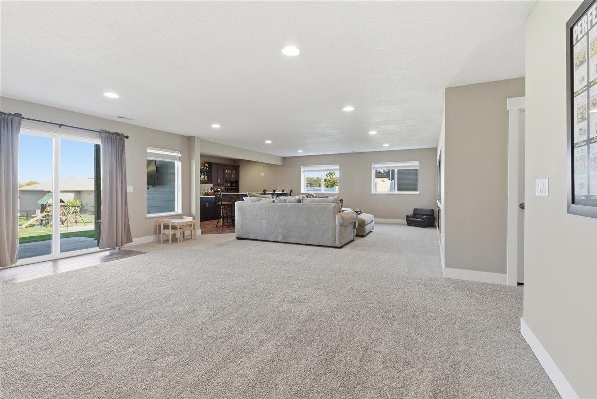 2405 Richard Road Cedar Falls, IA 50613 - Photo 31 of 46 Gallery Image 31