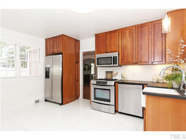 517 Gardner Street Raleigh, NC 27607 - Photo 7 of 21 You will also love the farmers sink, gooseneck faucet and upgraded modern lighting. This room is wonderfully bright and a huge space for entertaining!