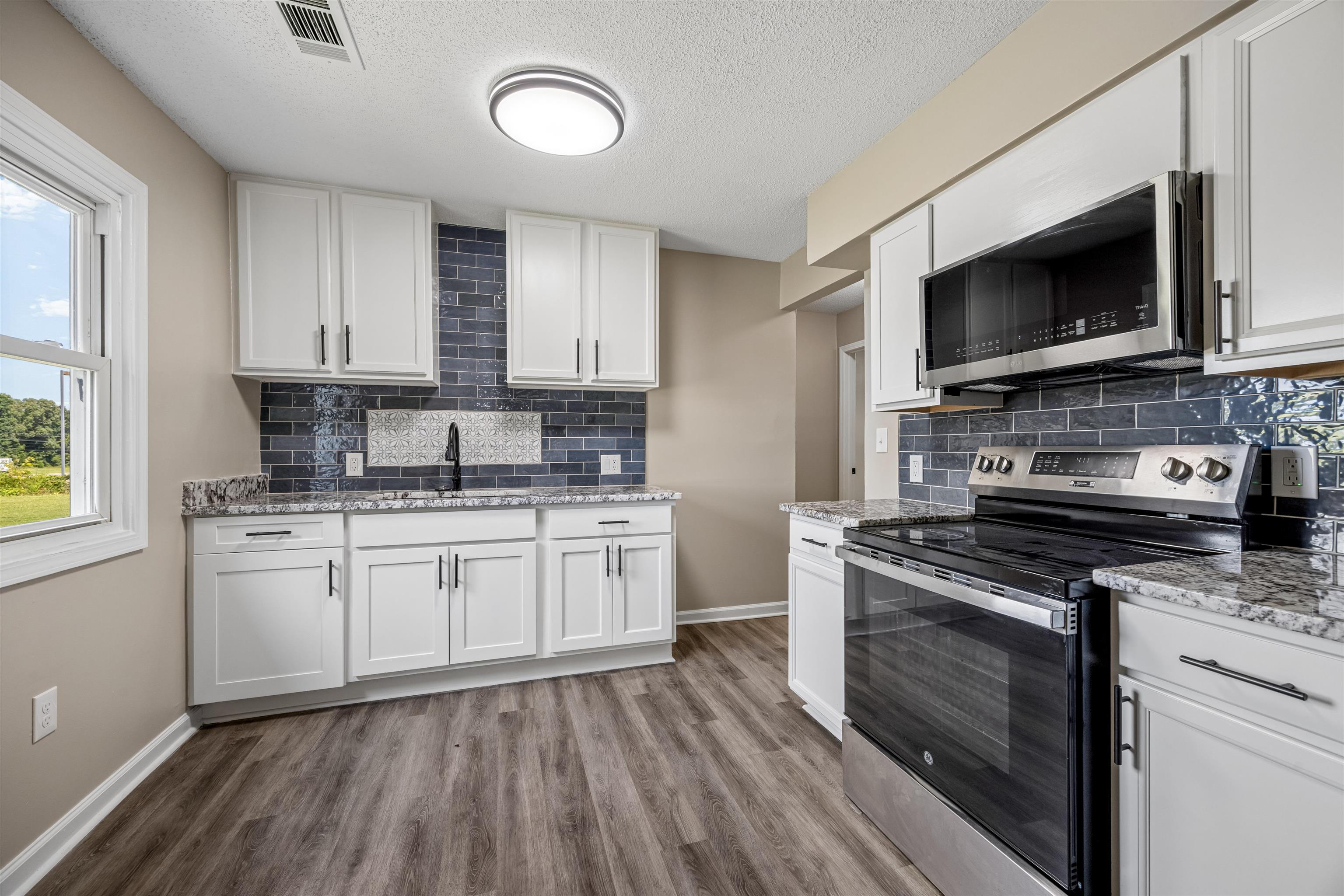 13301 Goodman Road Olive Branch, MS 38654 - Photo 15 of 29 Gallery Image 15