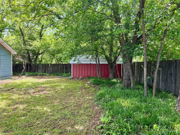 $150,000 | 200 Dallas Street, Nocona, TX 76255