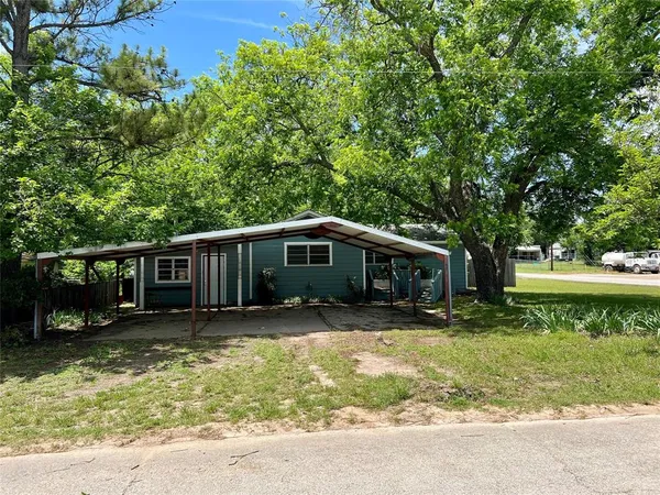 $150,000 | 200 Dallas Street, Nocona, TX 76255
