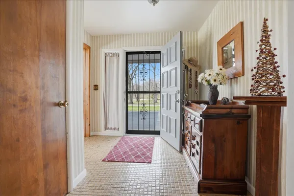 $275,000 | 112 Peine Drive, Lexington, IL 61753