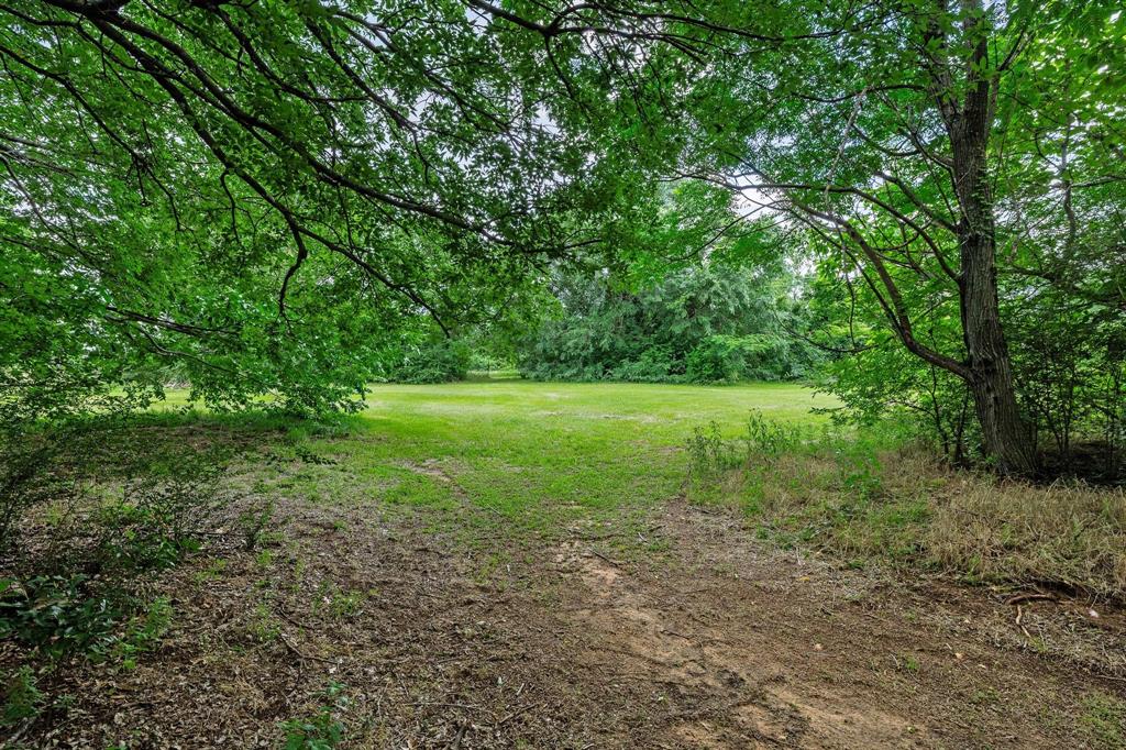 2406 Loy Lake Road Denison, TX 75020 - Photo 26 of 33