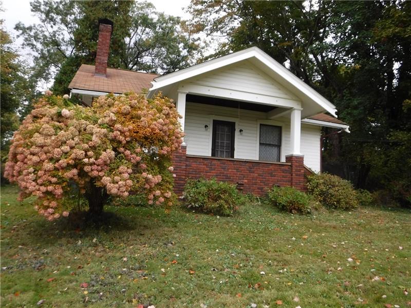 162 Oakville Road Beaver Falls, PA 15010 - Photo 3 of 16 Gallery Image 3