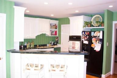 212 Chenault Road Lexington, KY 40502 - Photo 3 of 13 Custom Barber Kitchen.