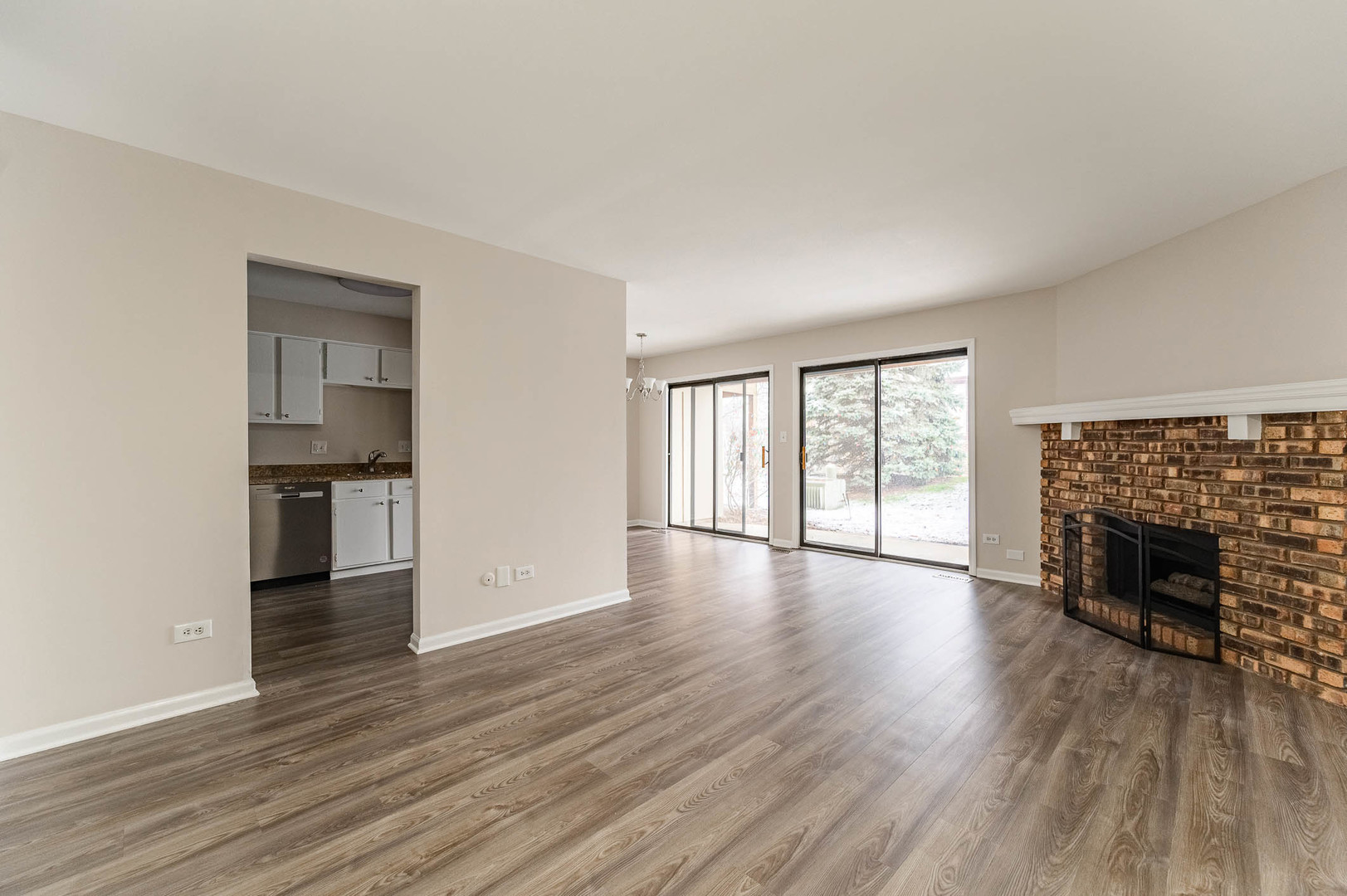 1452 North Elmhurst Road, Unit 103C Mount Prospect, IL 60056 - Photo 3 of 7 Gallery Image 3