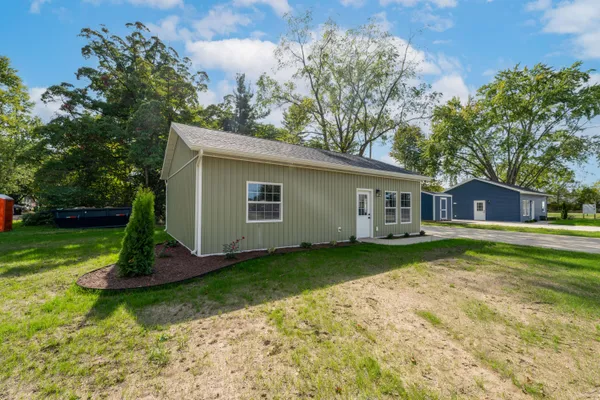 $187,900 | 1118 Millard Court, Three Rivers, MI 49093
