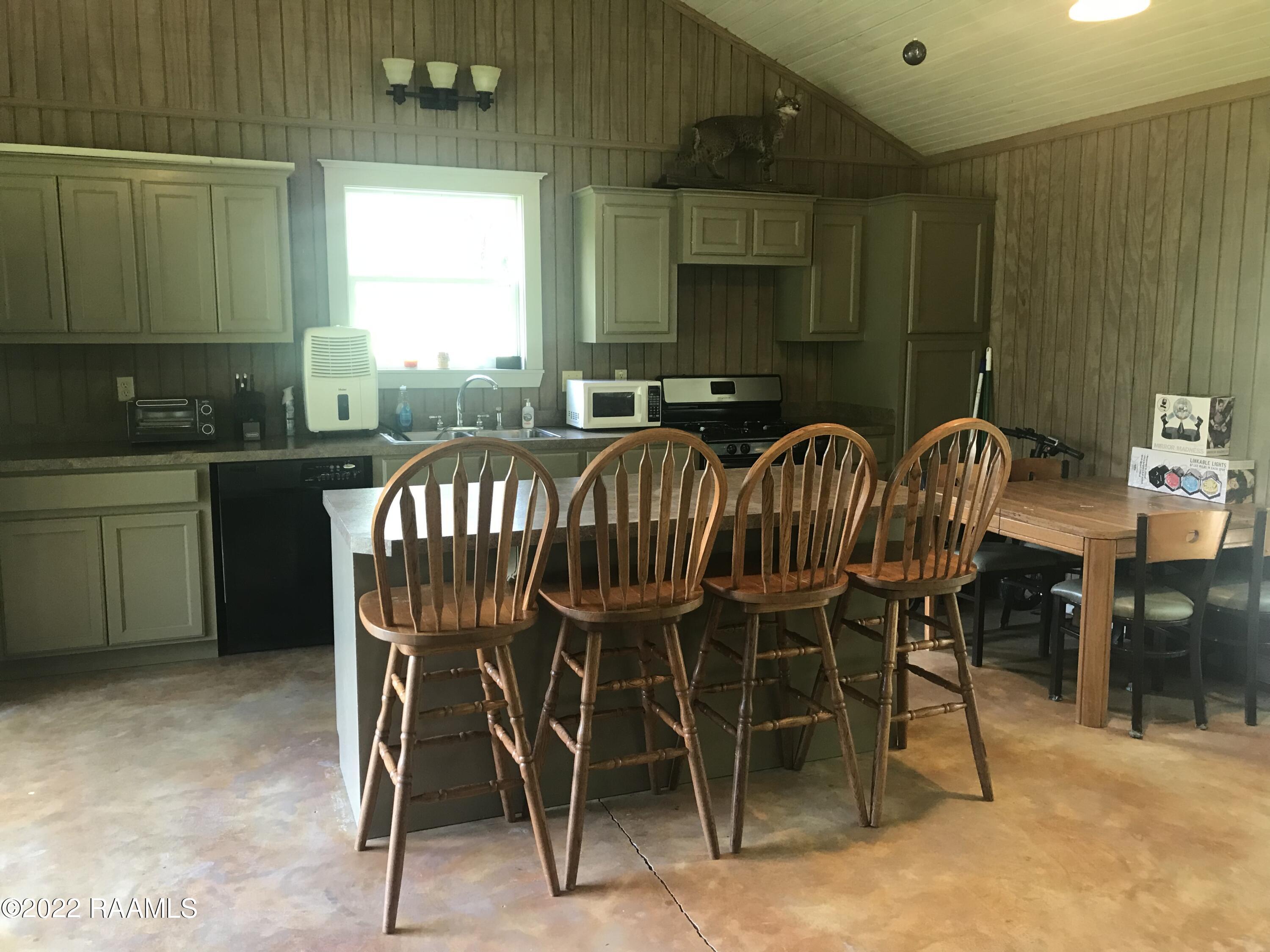 210 A Charenton Road Baldwin, LA 70514 - Photo 4 of 24 Gallery Image 4