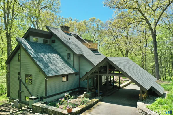 $795,000 | 579 Brown Brook Road, Southbury, CT 06488