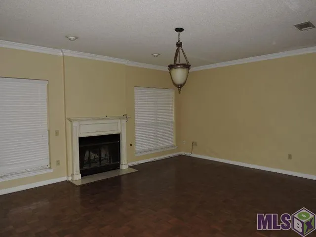 $2,000 | 3055 Congress Boulevard, Baton Rouge, LA 70808