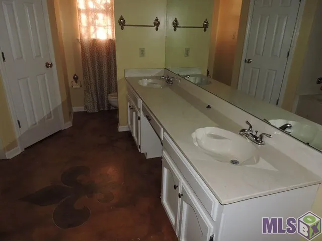 $2,000 | 3055 Congress Boulevard, Baton Rouge, LA 70808