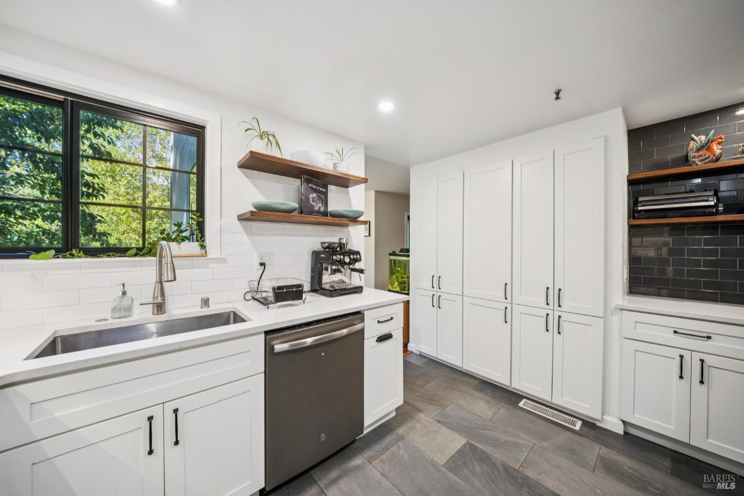 166 Pelican Lane Novato, CA 94949 - Photo 12 of 32