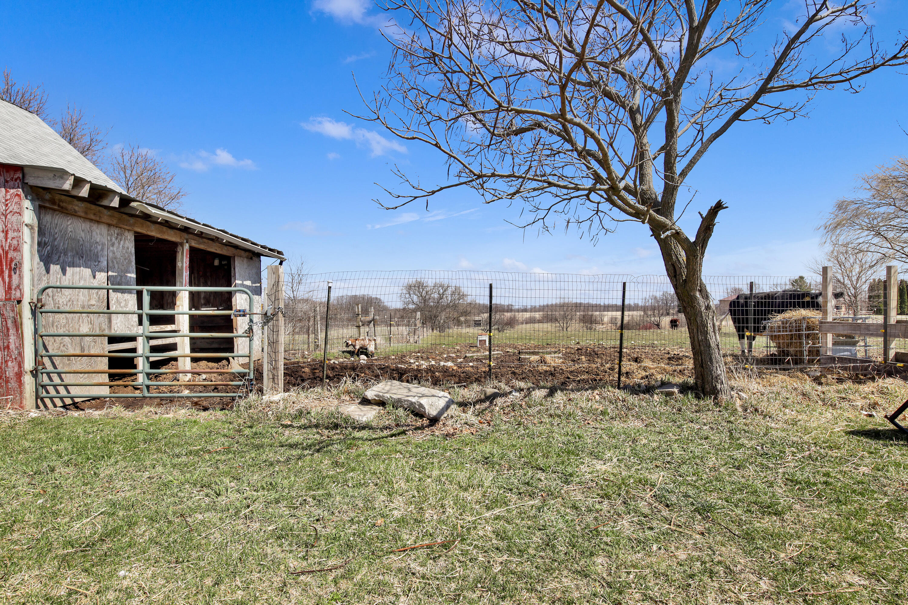 7550 Townline Road Barton, WI 53090 - Photo 29 of 30 7550 town line rd-33