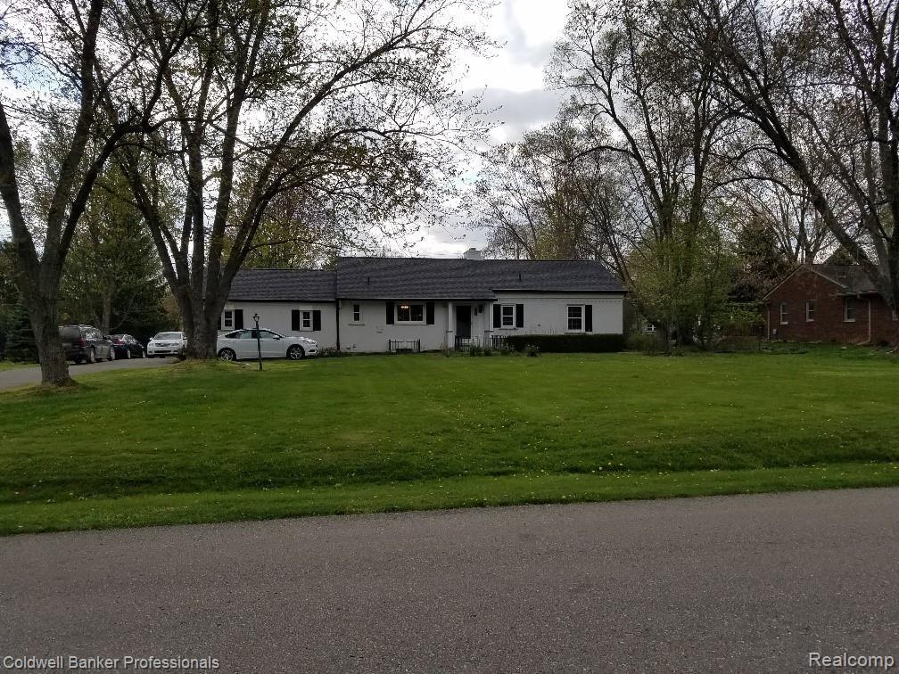 26303 Springland Street Farmington Hills, MI 48334 - Photo 7 of 16