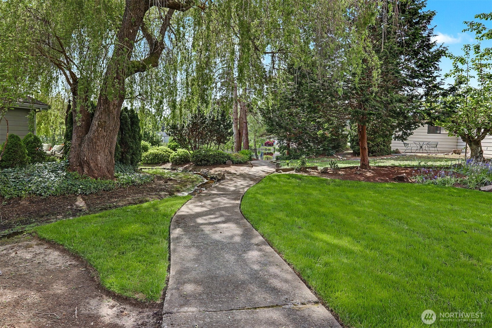 23809 Lake Drive East Bothell, WA 98021 - Photo 28 of 40
