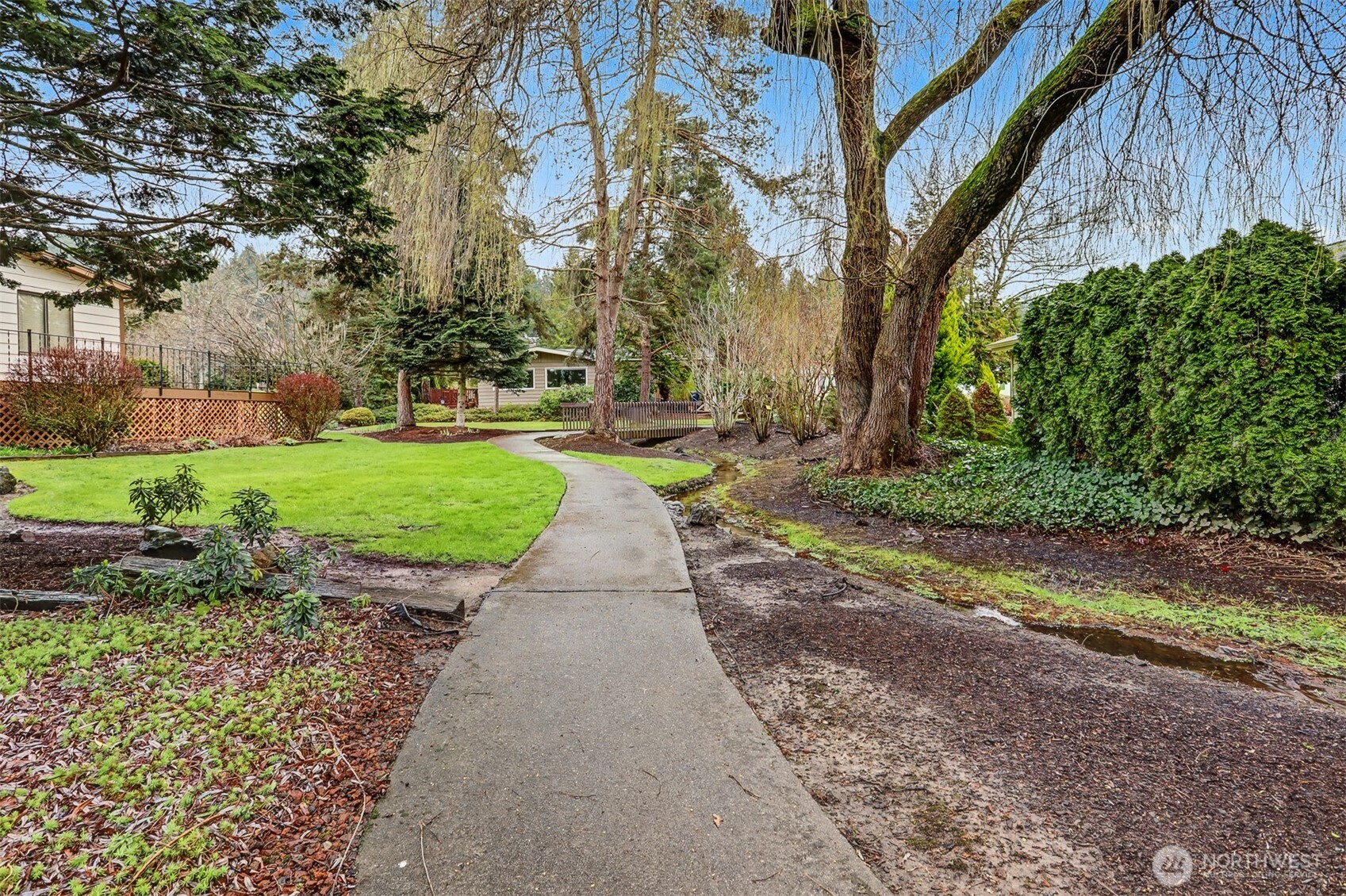 23809 Lake Drive East Bothell, WA 98021 - Photo 29 of 40