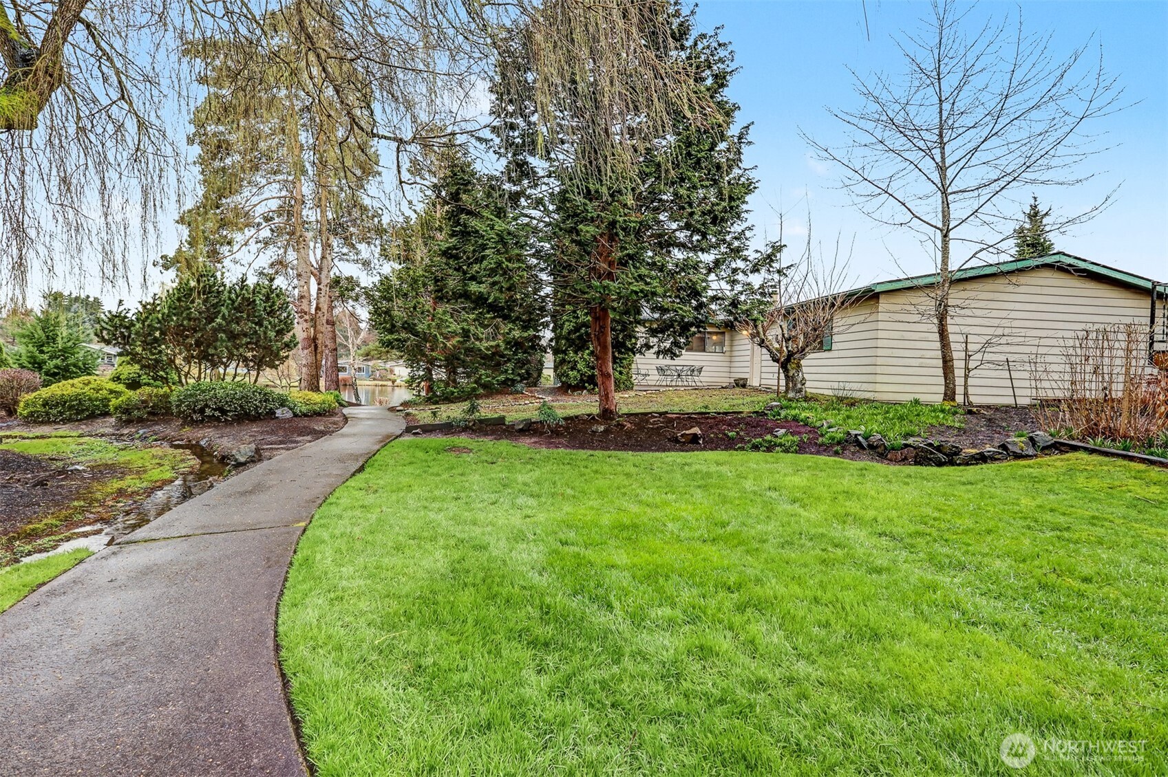 23809 Lake Drive East Bothell, WA 98021 - Photo 30 of 40