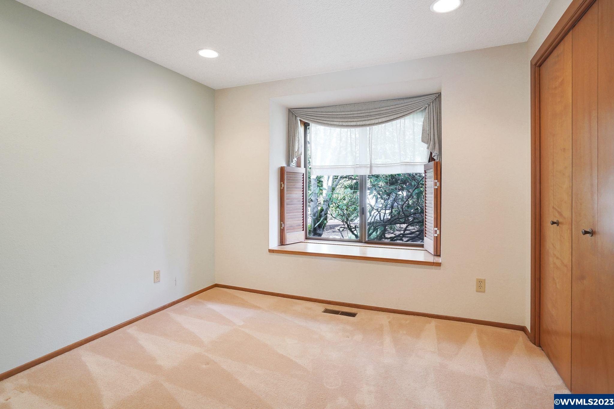 1310 Rafael Avenue North Keizer, OR 97303 - Photo 19 of 37 Gallery Image 19