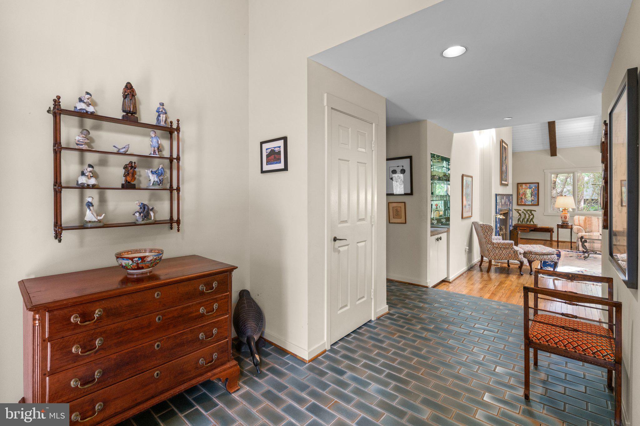 2439 Still Forest Road Pikesville, MD 21208 - Photo 4 of 29 Gallery Image 4