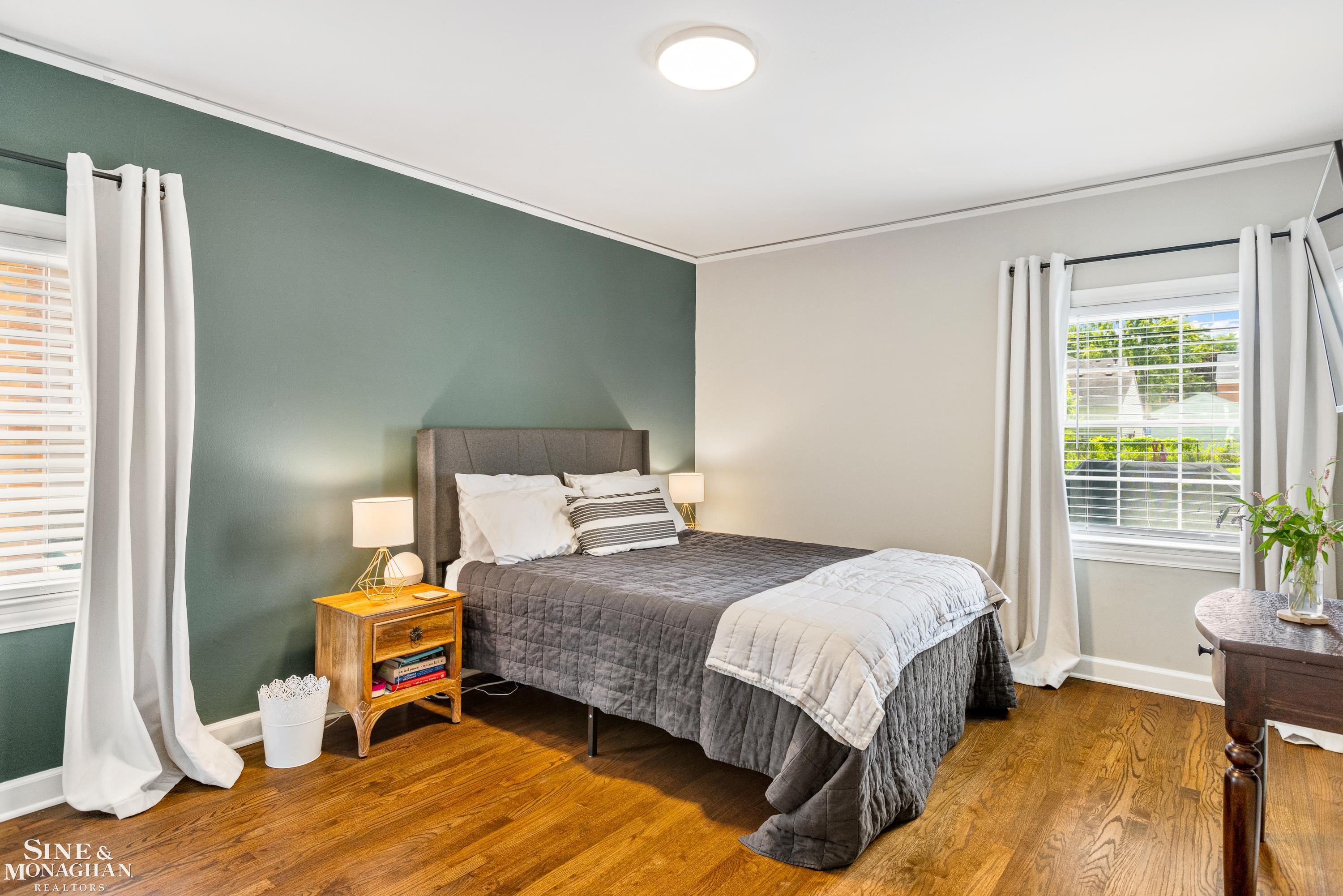 1253 Roslyn Road Grosse Pointe Woods, MI 48236 - Photo 17 of 34