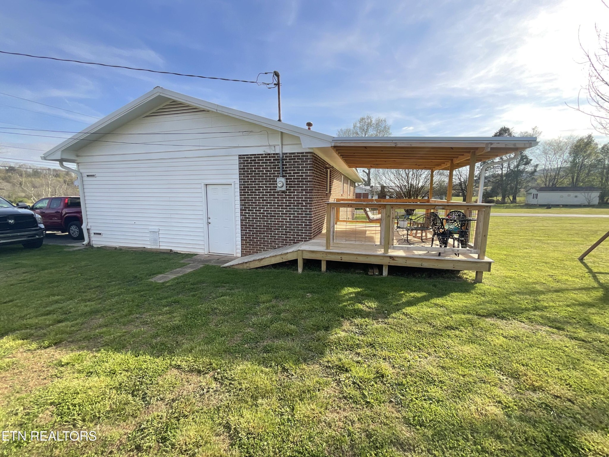1084 Cemetery Road Spring City, TN 37381 - Photo 6 of 22 Gallery Image 6