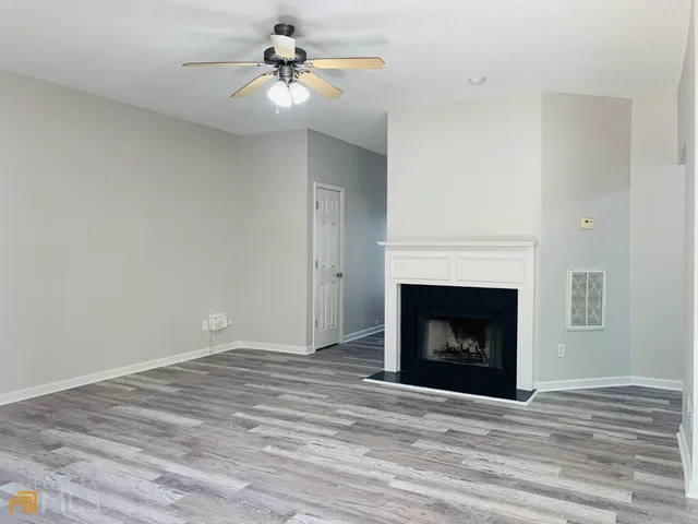 $1,895 | 221 Southwind Lane, Newnan, GA 30265