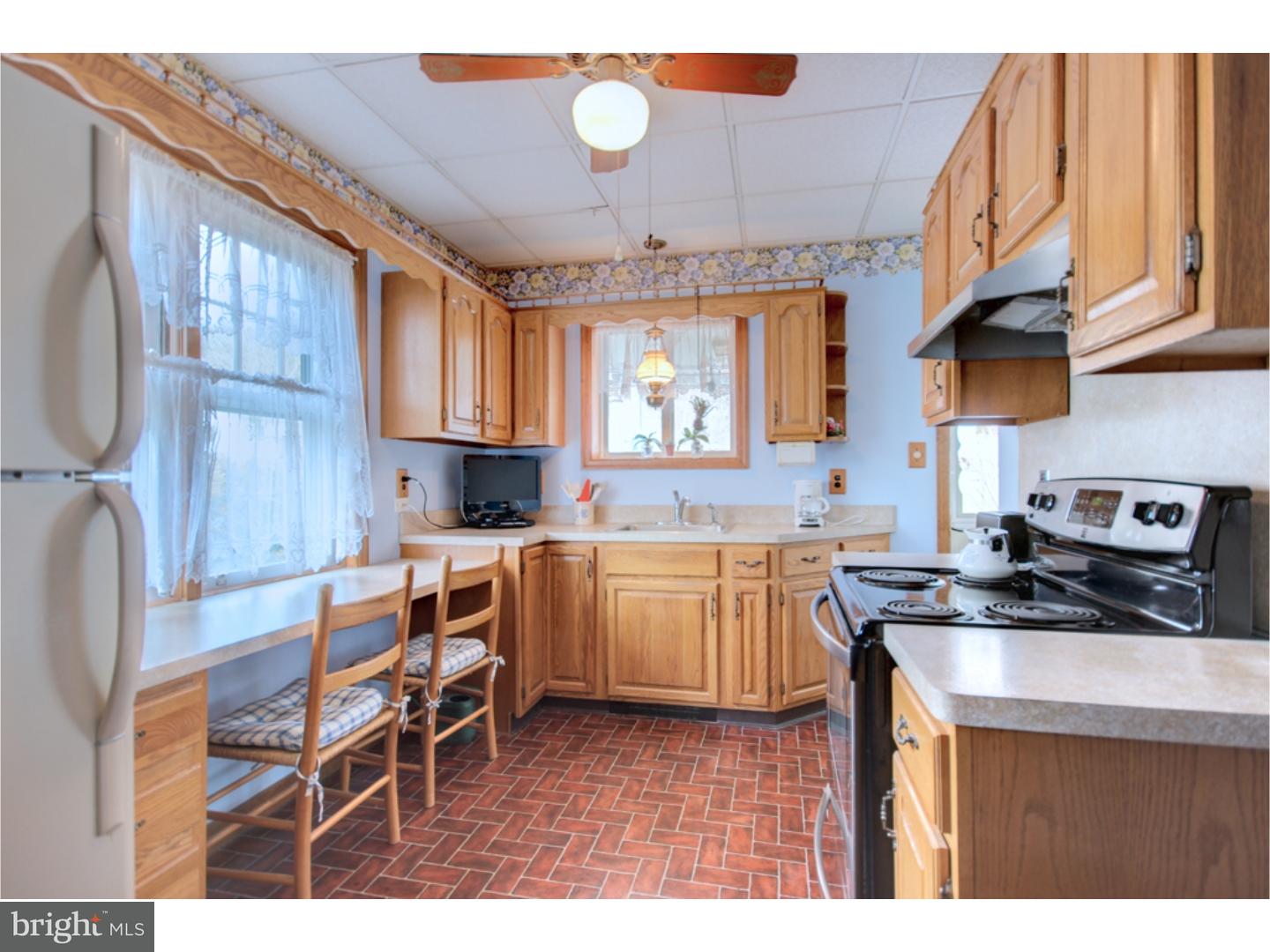 3069 Springtown Road Hellertown, PA 18055 - Photo 5 of 18 Gallery Image 5