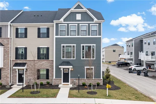 $419,900 | 125 Mossy Oak Drive, Coraopolis, PA 15108