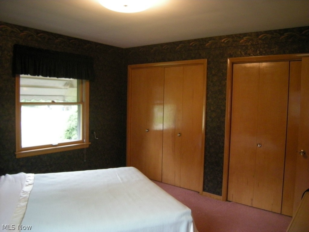 715 Ridgeview Drive Independence, OH 44131 - Photo 8 of 22 Master bedroom features double closets.