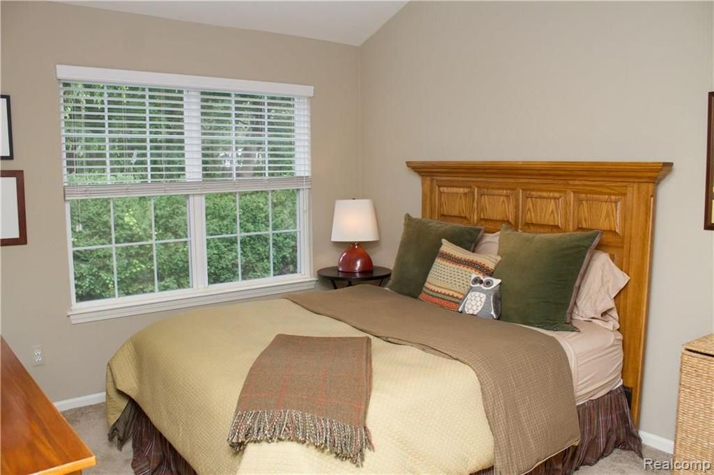 1443 Chesapeake Road Royal Oak, MI 48067 - Photo 28 of 36