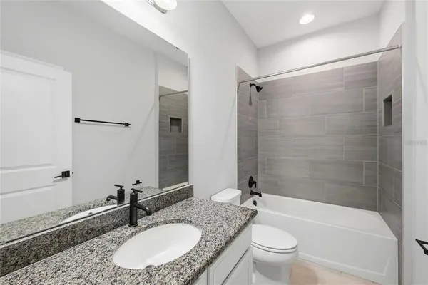 $2,600 | 575 Avila Place, Howey-in-the-Hills, FL 34737
