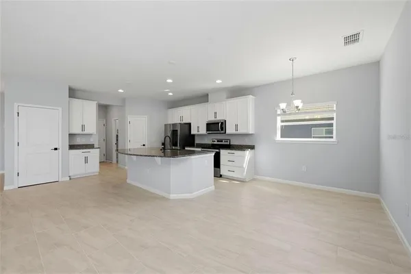 $2,600 | 575 Avila Place, Howey-in-the-Hills, FL 34737