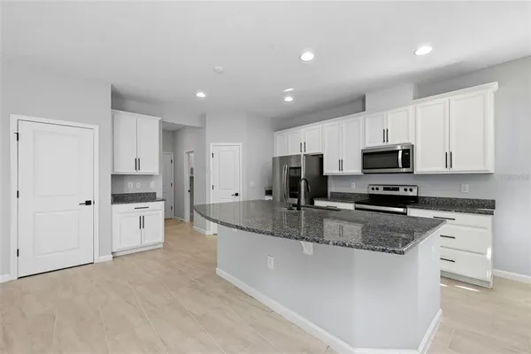 $2,600 | 575 Avila Place, Howey-in-the-Hills, FL 34737