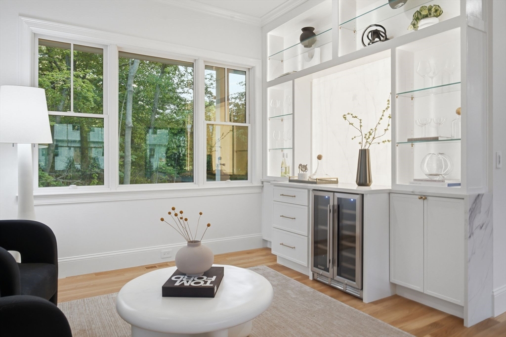 60-rear Lynnbrook Road Lynnfield, MA 01940 - Photo 5 of 38 Gallery Image 5