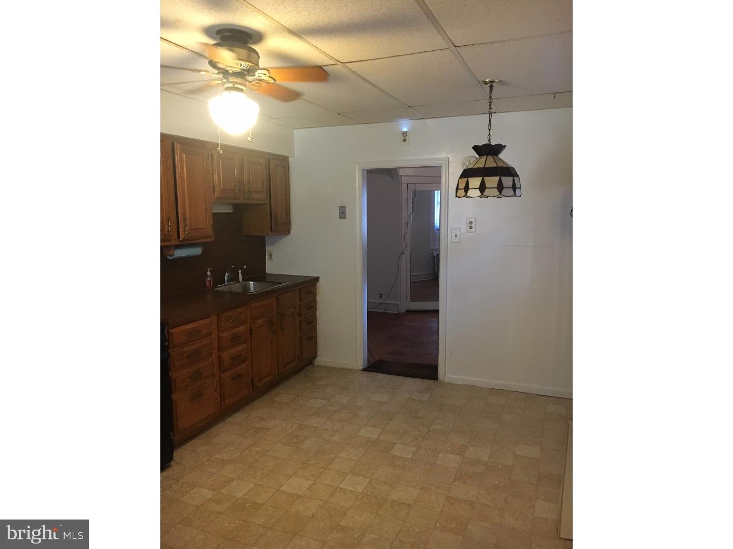 52 Lamport Road Upper Darby, PA 19082 - Photo 7 of 16 Kitchen