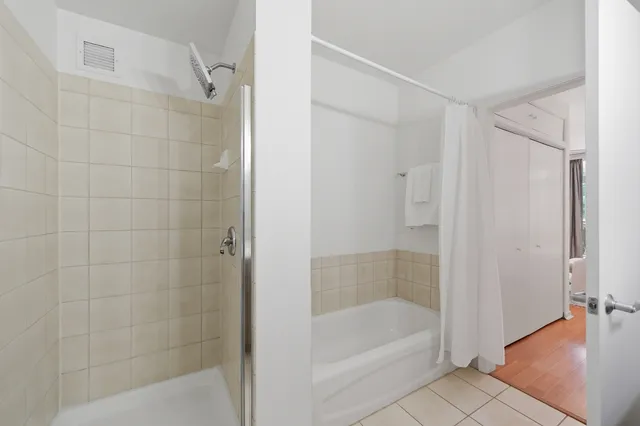 $349,000 | 600 North Dearborn Street, Unit 809, Chicago, IL 60654