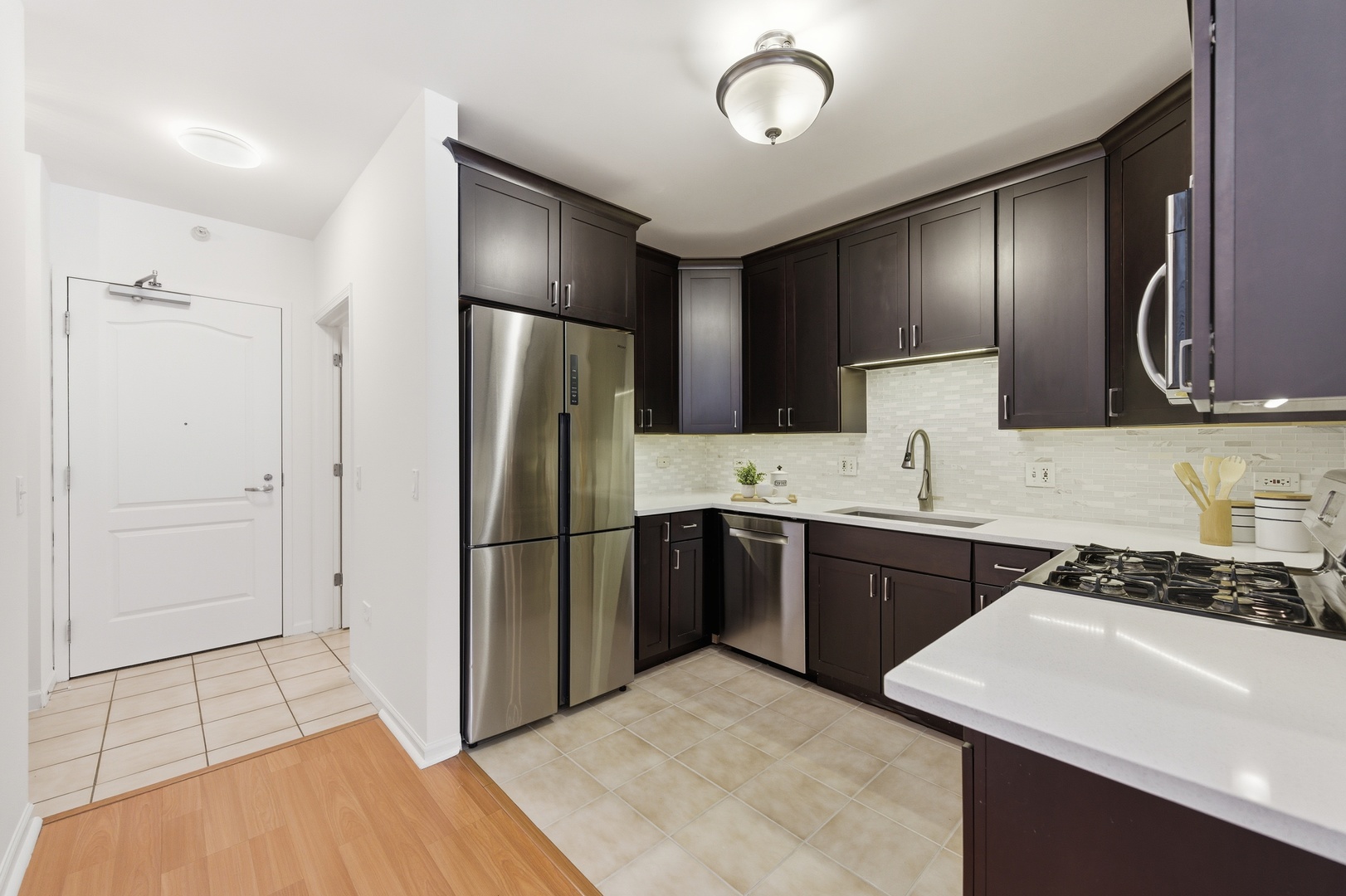 600 North Dearborn Street, Unit 809 Chicago, IL 60654 - Photo 7 of 19