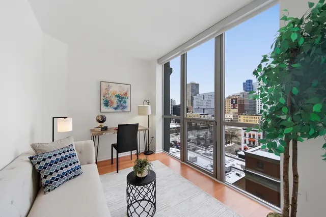 $349,000 | 600 North Dearborn Street, Unit 809, Chicago, IL 60654