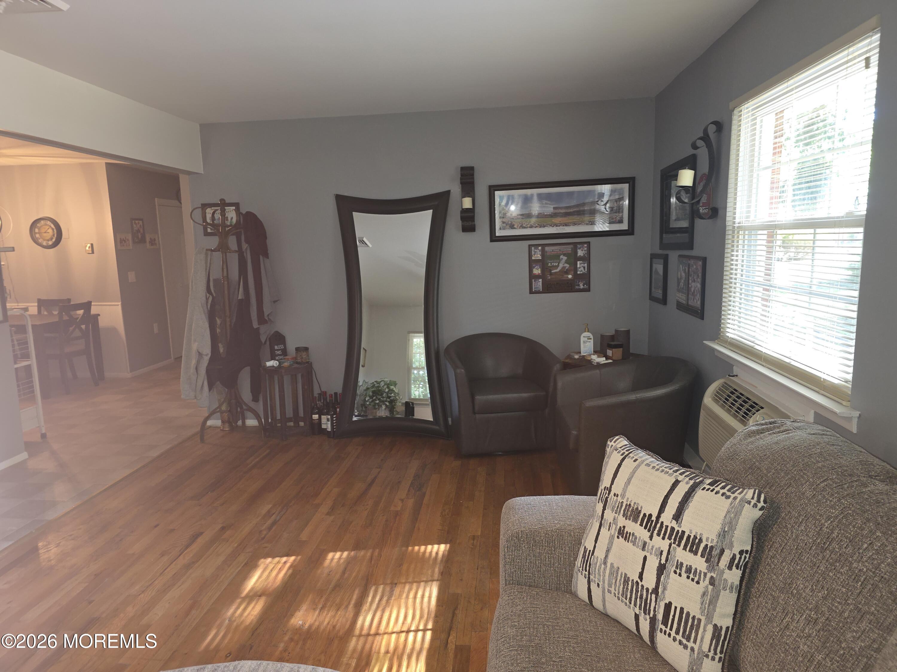 210 Laurel Place Clementon, NJ 08021 - Photo 3 of 9 20260608_170402