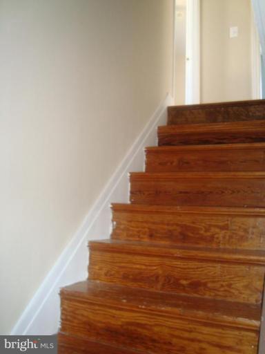 128 Osborn Road Aberdeen, MD 21001 - Photo 9 of 10 Staircase