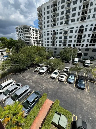 $2,095 | 8101 Southwest 73rd Avenue, Unit 1, Miami, FL 33143