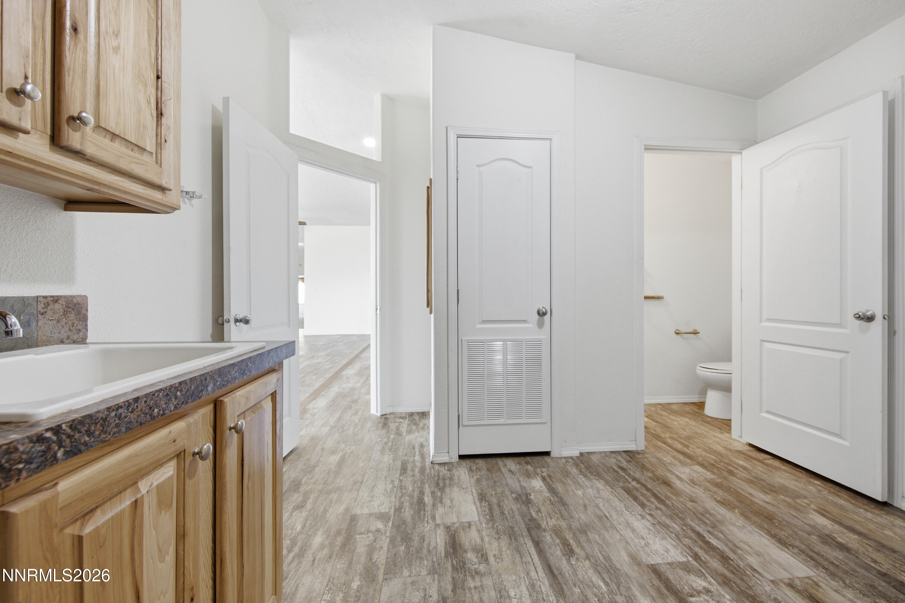 1260 Goldstone Road Reno, NV 89508 - Photo 45 of 87 Goldstone1260-086
