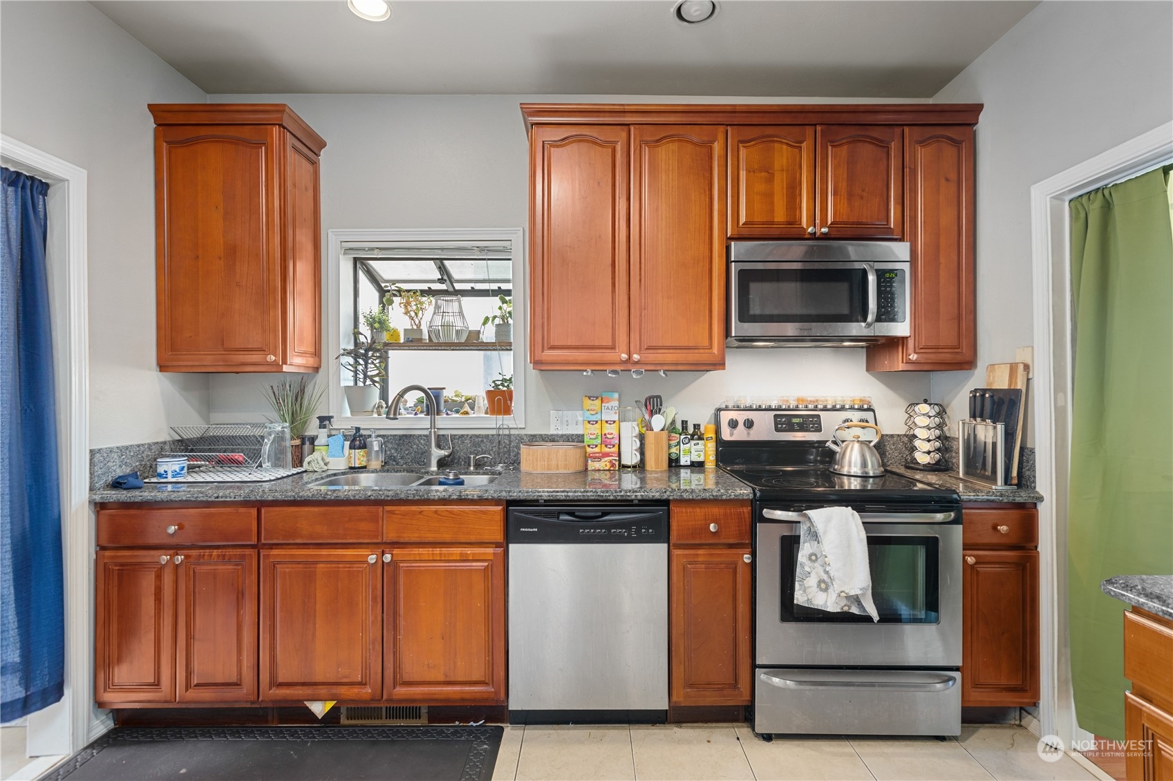 941 North 80th Street Seattle, WA 98103 - Photo 11 of 30 Gallery Image 11