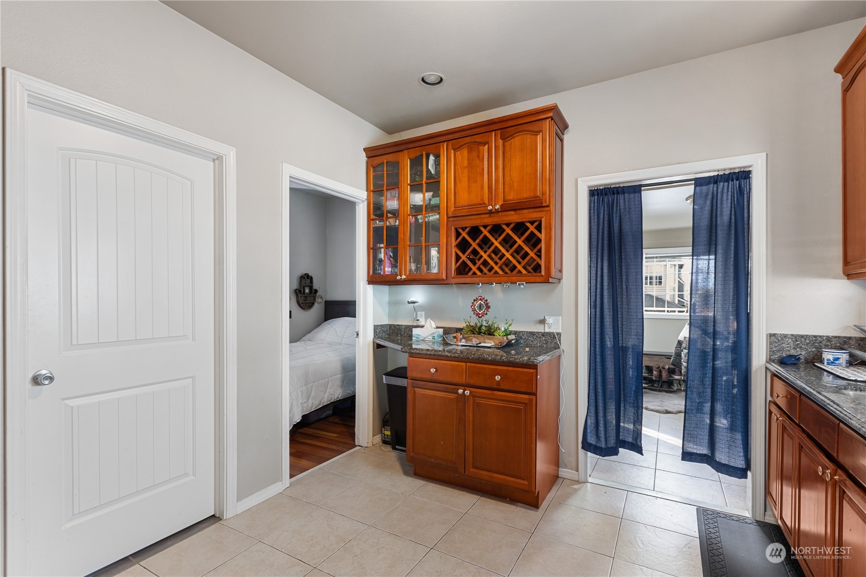 941 North 80th Street Seattle, WA 98103 - Photo 12 of 30 Gallery Image 12