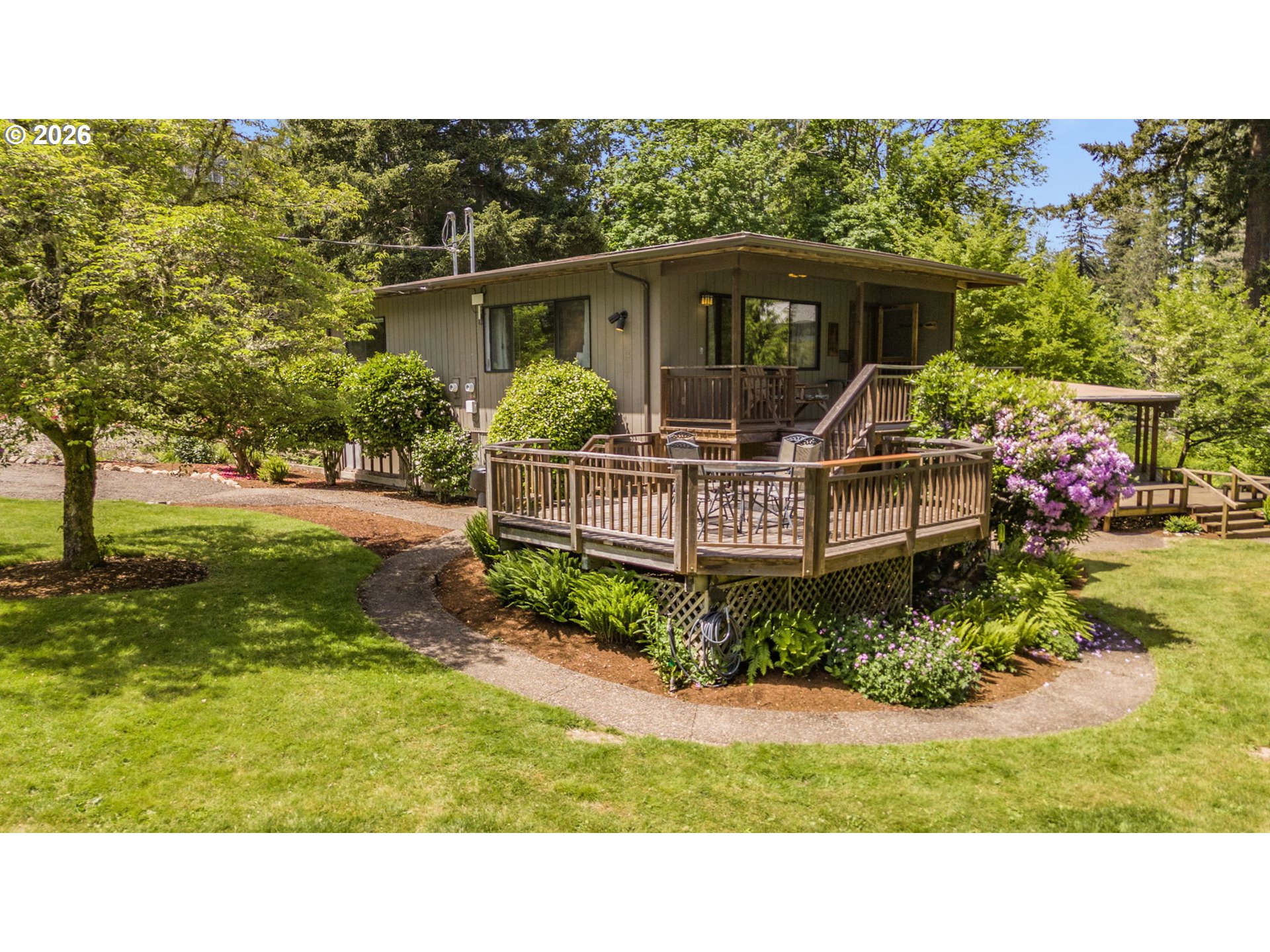 46725 Goodpasture Road Vida, OR 97488 - Photo 16 of 48