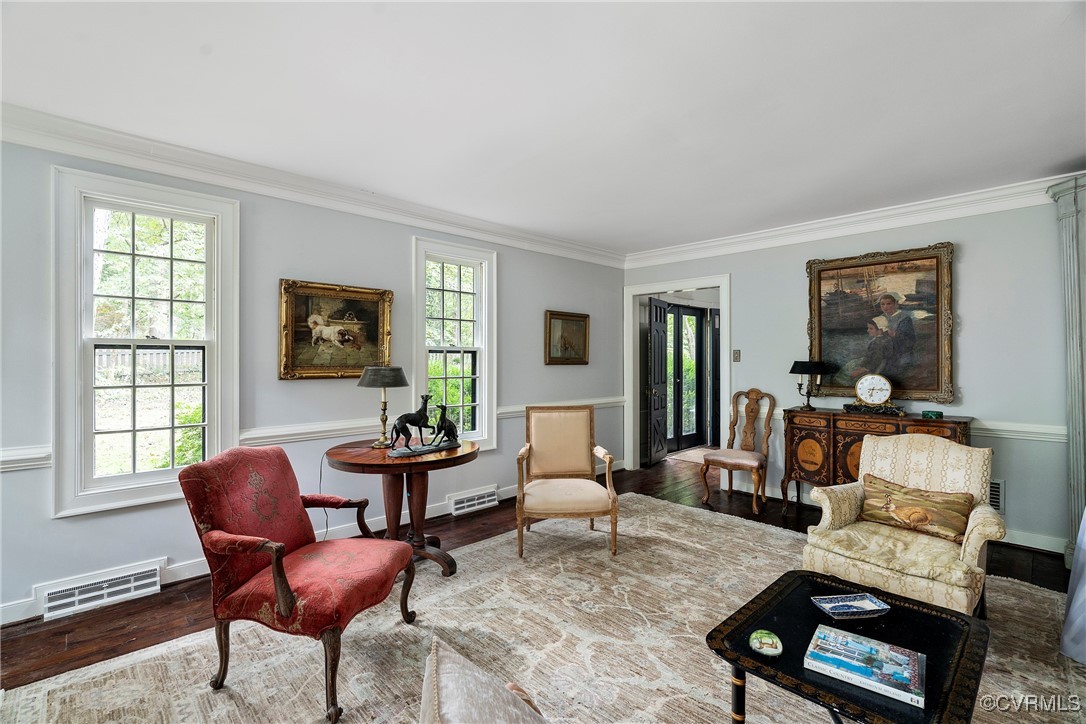 10700 Darby Circle Midlothian, VA 23113 - Photo 20 of 50 a living room with furniture and a window