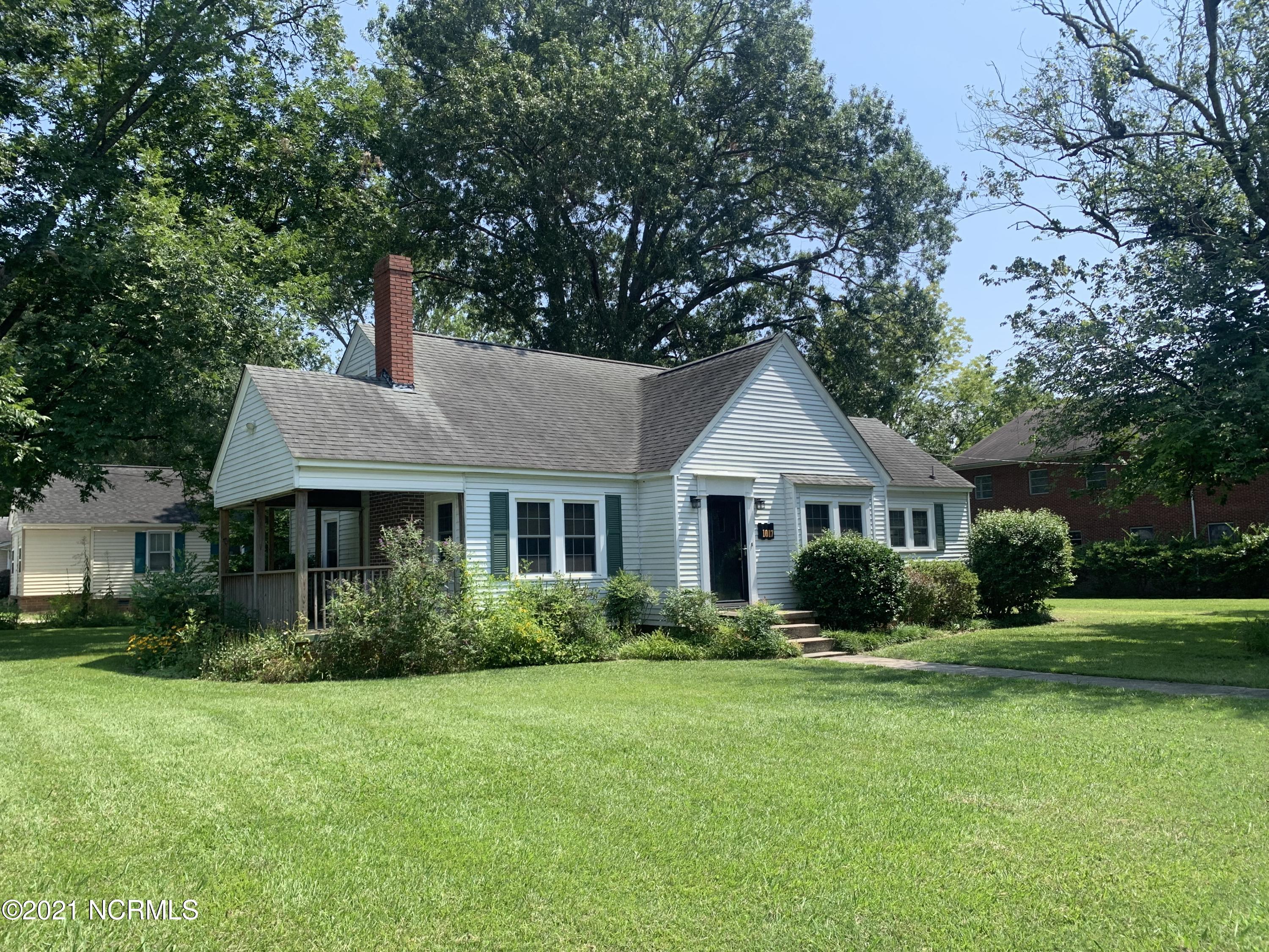 1017 Nicholson Street Washington, NC 27889 - Photo 25 of 27 D975F941-F1BA-4B8D-823D-4207A143818F