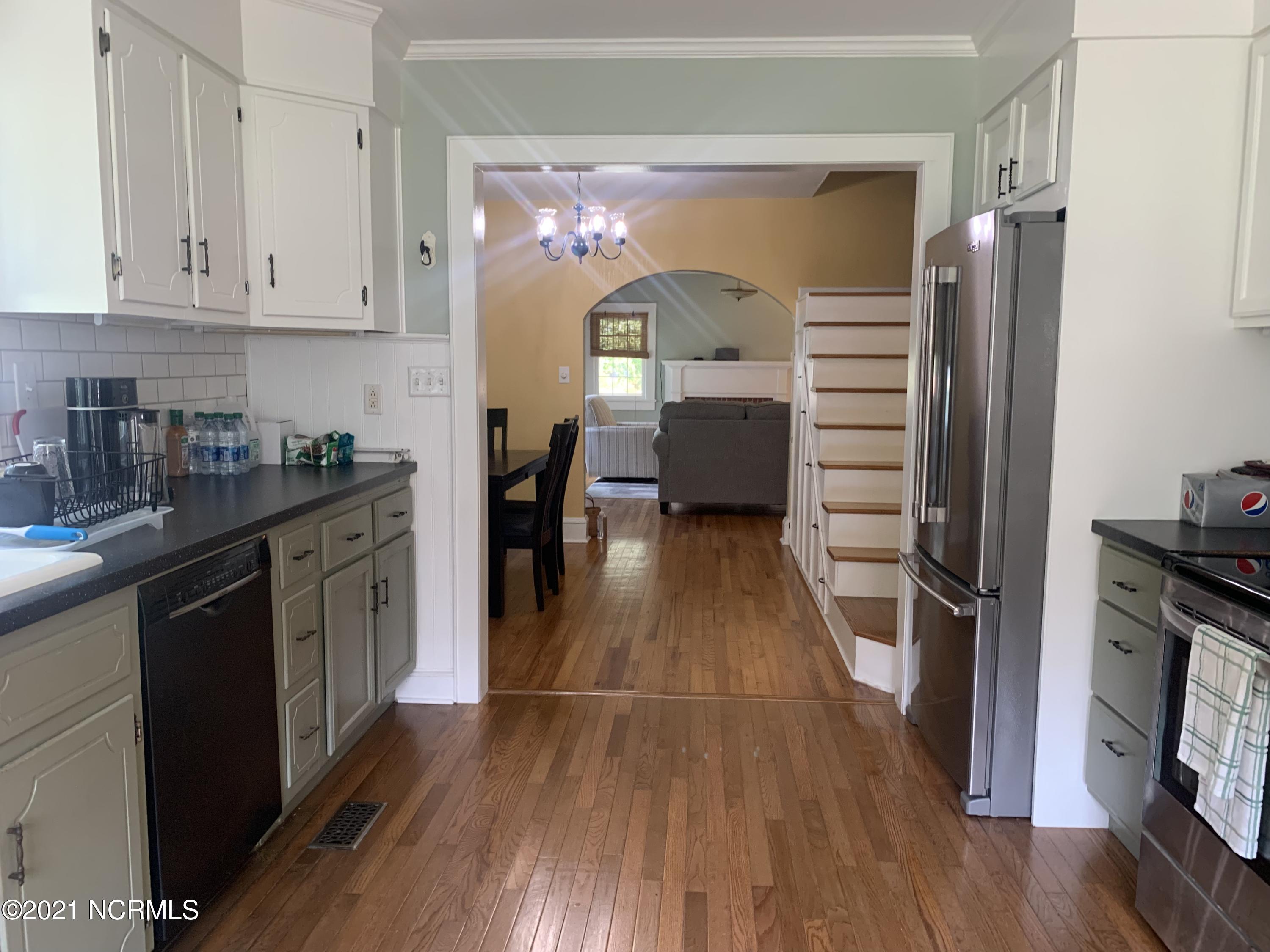1017 Nicholson Street Washington, NC 27889 - Photo 7 of 27 786ED11F-8485-4E48-872D-CE24503A8D3E