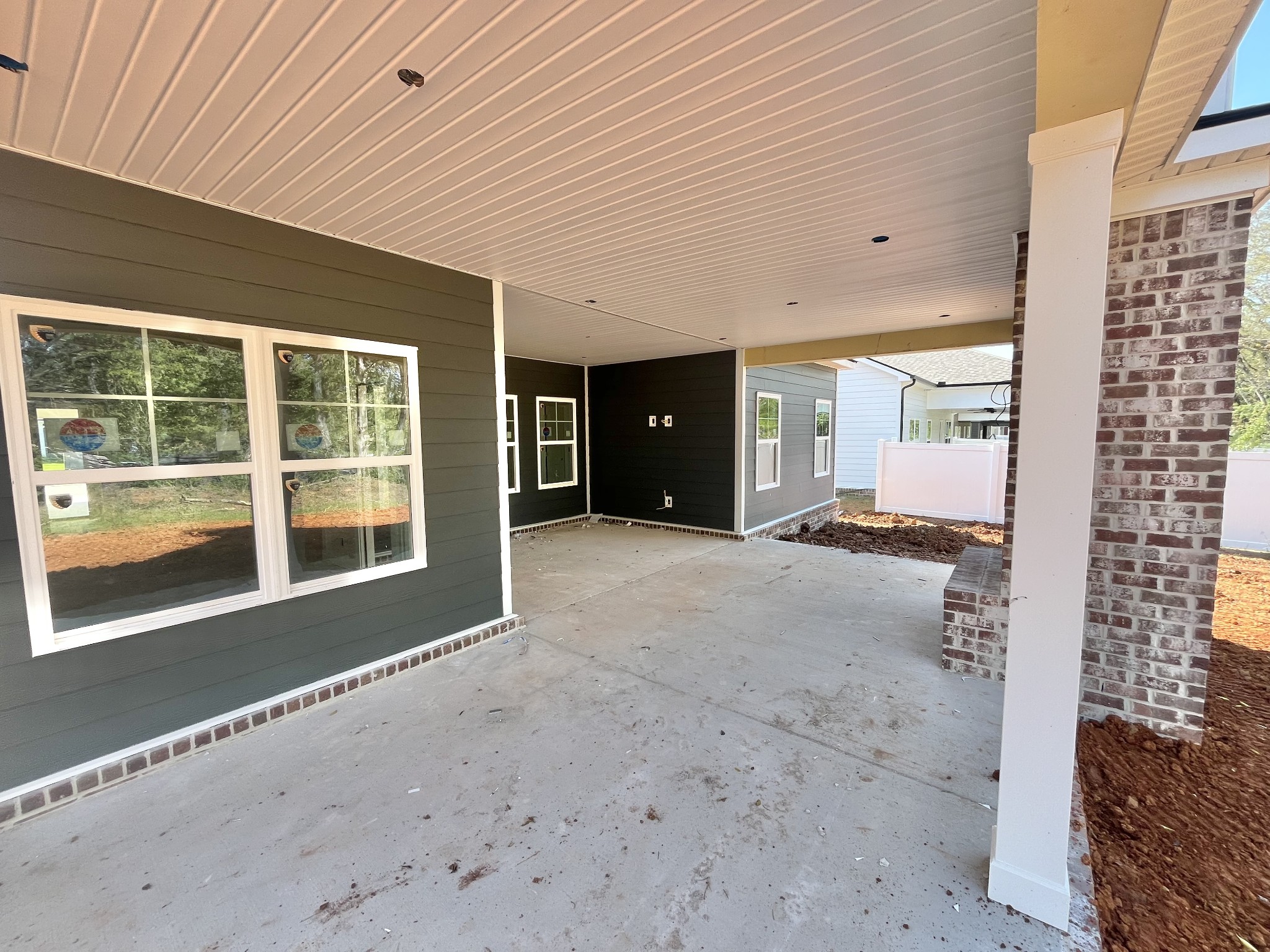 2435 Fig Drive Murfreesboro, TN 37127 - Photo 11 of 35 a view of an empty room with a window